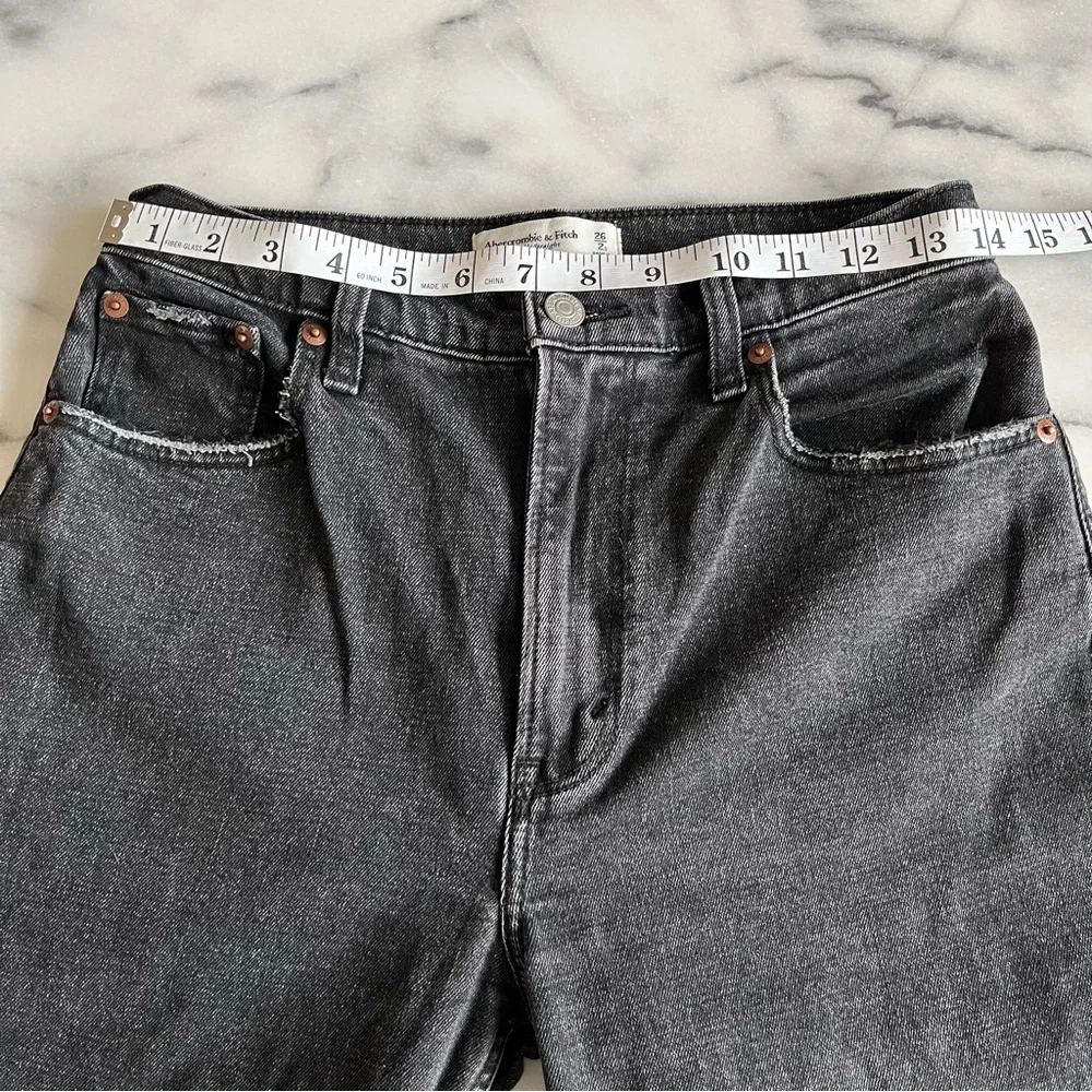 Abercrombie & Fitch Jeans Womens 26 2s Ankle Straight Ultra High Rise Raw Hem